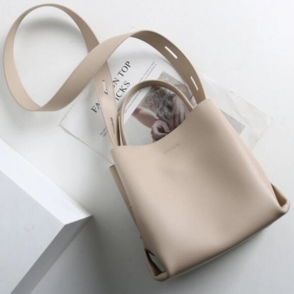 Baginning Genuine Leather Beige Top Hand Minimalist Bucket Bag with Strap NWOT - Picture 2 of 16